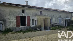 Maison de village à Les Gours (16140)