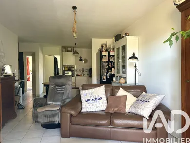 Apartment in Arès (33740)