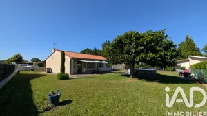 Maison à Sainte-Eulalie (33560)