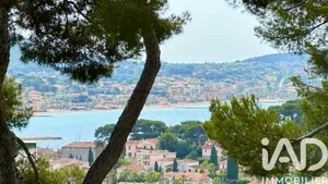 Apartment in Sanary-sur-Mer (83110)