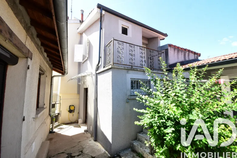 Maison 4 pièces 67 m² · à Vénissieux · 67 m² · 220 000 €