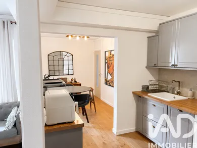 Apartment in Écully (69130)