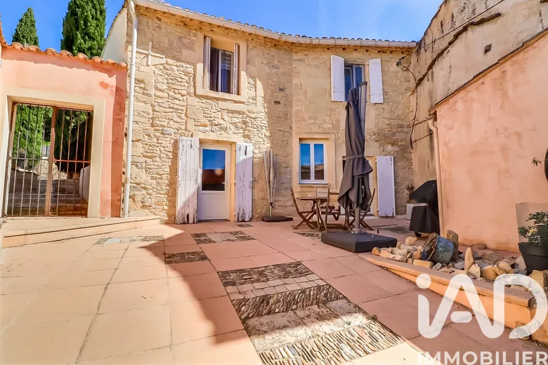 Maison 7 pièces 208 m² · à Nages-Et-Solorgues · 208 m² · 679 000 €