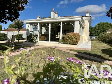 House in Talais (33590)