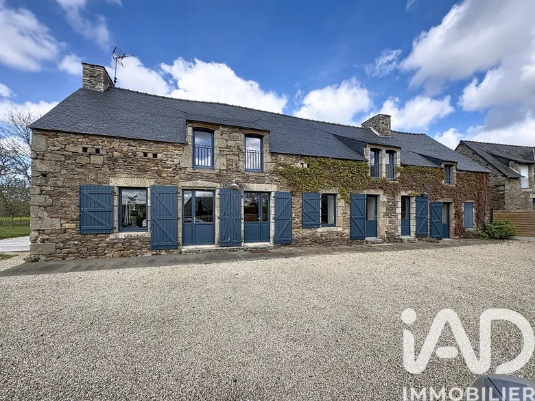 Maison 10 pièces 205 m² · à Matignon · 205 m² · 499 000 €