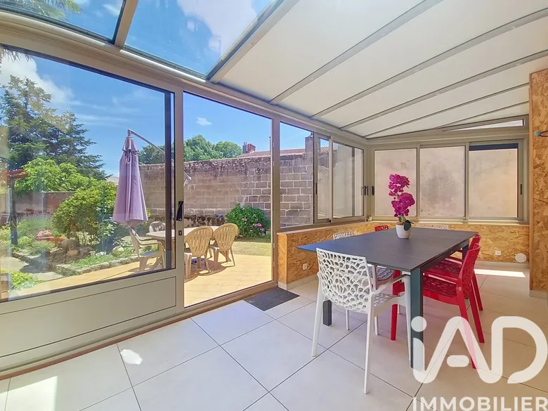 Maison 10 pièces 247 m² · à Sainte-Pazanne · 246,5 m² · 620 000 €