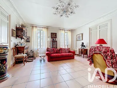 Apartment in Toulon (83000)
