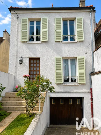Maison à Mandres-les-Roses (94520)