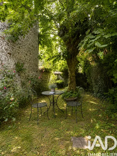 Maison à Mandres-les-Roses (94520)