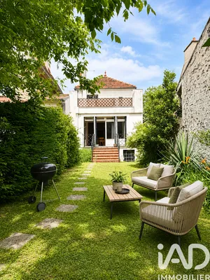 Maison à Mandres-les-Roses (94520)