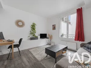 Apartment in Paris (75019)