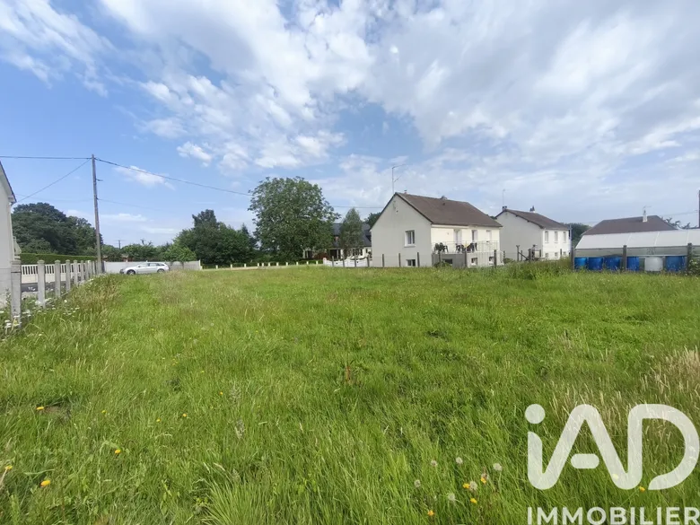 Terrain à bâtir à Alexain (53240) · 17 000 €