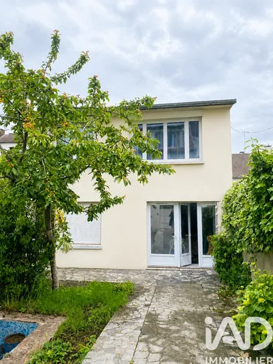 Studio à Cachan (94230)