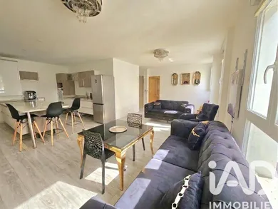 Apartment in Clichy (92110)