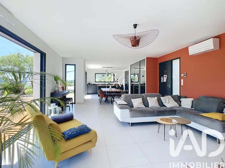 Maison 5 pièces 116 m² · à Saint-Zacharie · 115,5 m² · 605 000 €