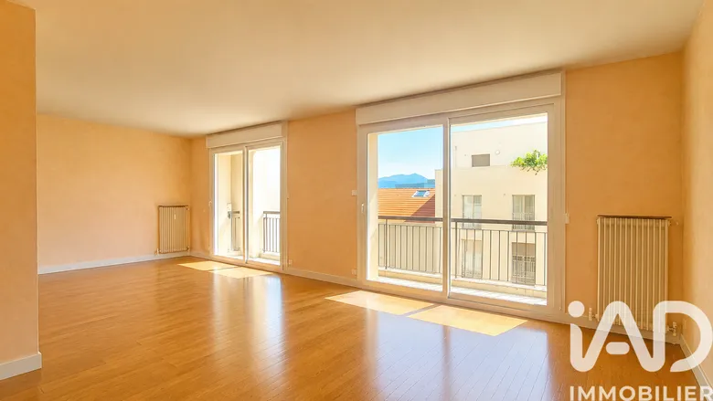 Appartement 3 pièces 83 m² · à Grenoble · 83 m² · 189 000 €