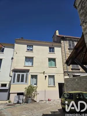 Townhouse in Carrières-sur-Seine (78420)