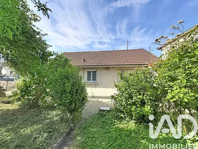 Maison à Villeneuve-le-Roi (94290)