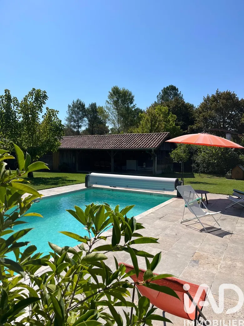 Maison 8 pièces 170 m² · à Solférino · 170 m² · 349 000 €