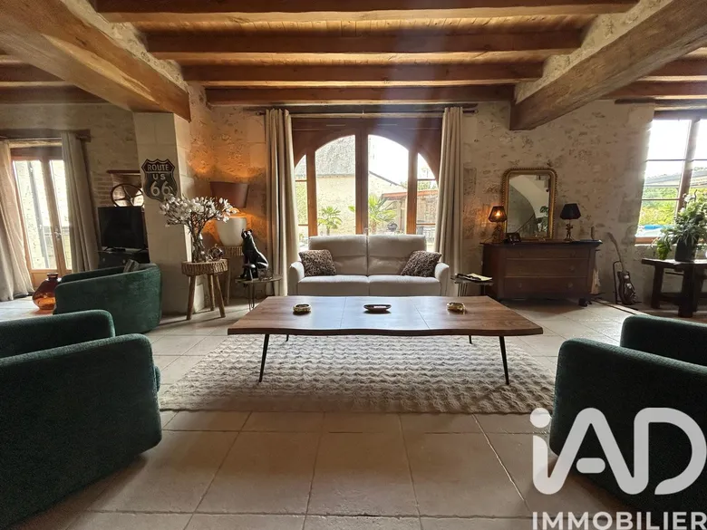 Maison 10 pièces 330 m² · à Chailles · 330 m² · 659 000 €