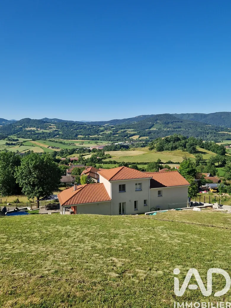 Maison 7 pièces 142 m² · à Rosières · 142 m² · 380 000 €
