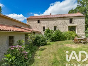 Maison de campagne à Palluau (85670)