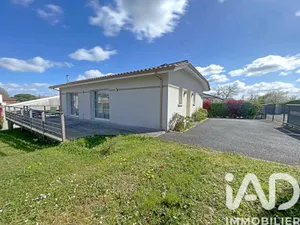 House in POMPIGNAC (33370)
