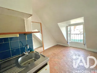 Apartment in Paris (75017)