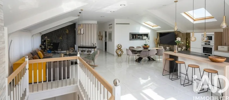 Maison 7 pièces 232 m² · à Saint-Maur-des-Fossés · 232 m² · 990 000 €