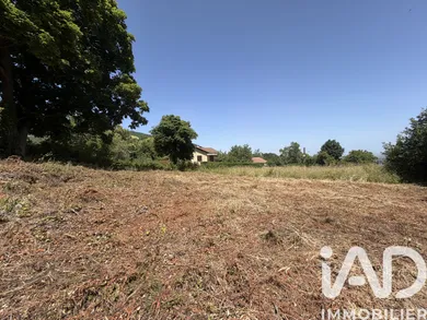 Terrain à Volvic (63530)