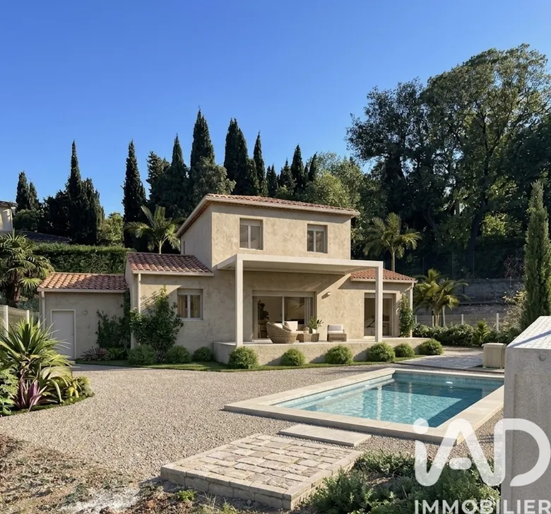 Maison 6 pièces 120 m² · à Fontvieille · 120 m² · 455 000 €