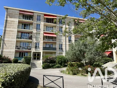 Appartement à Aix-en-Provence (13090)