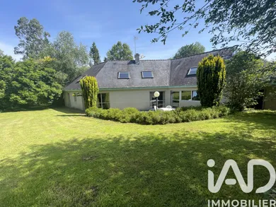 Maison d'architecte à Pont-de-Buis-lès-Quimerch (29590)
