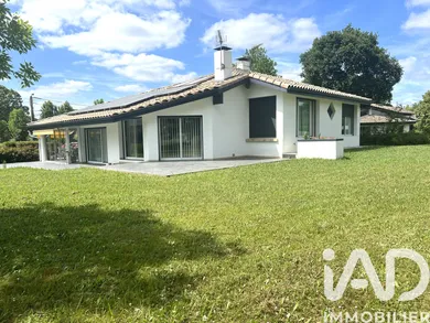 Architectural house in Bascons (40090)