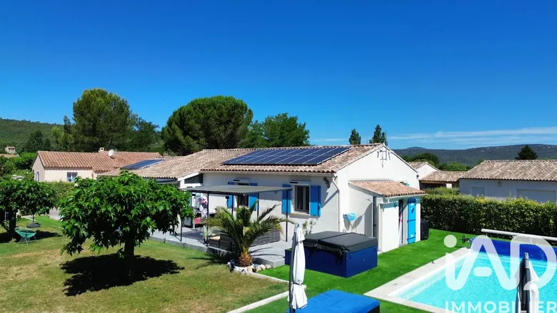 Maison 5 pièces 100 m² · à Nans-les-Pins · 100 m² · 485 000 €
