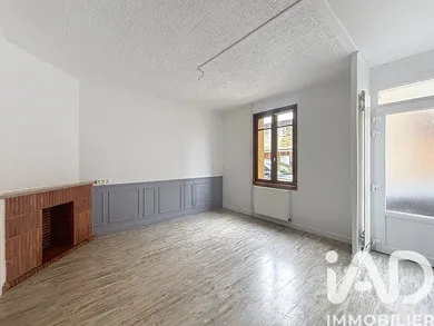 Townhouse in Saint-Aubin-lès-Elbeuf (76410)