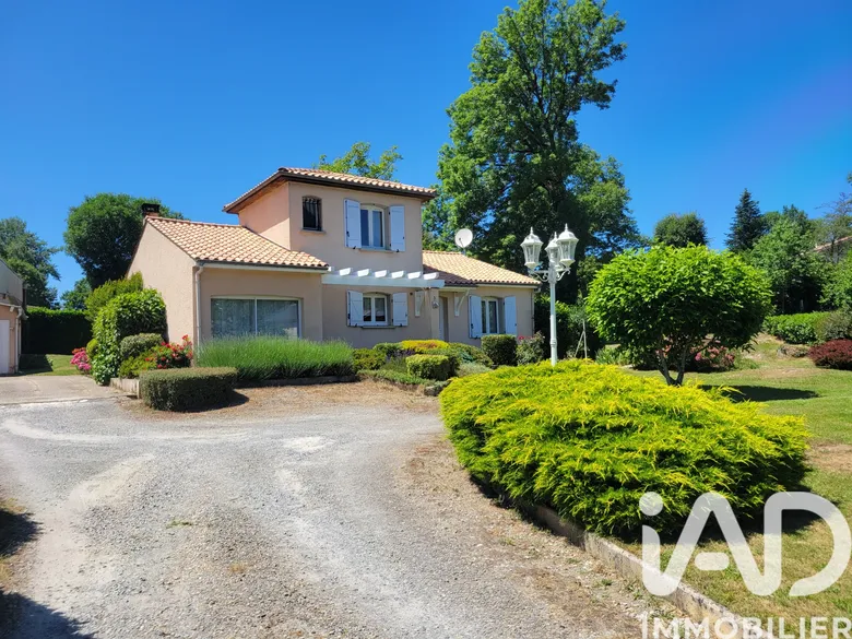 Maison 5 pièces 108 m² · à Saint-Salvy-de-la-Balme · 108 m² · 189 000 €
