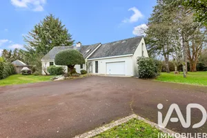 Architectural house in La Chapelle-sur-Erdre (44240)