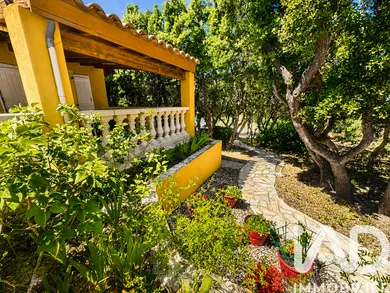 Traditional house in Villeneuve-lès-Avignon (30400)
