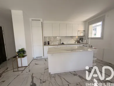 Apartment in Saint-Genis-Pouilly (01630)