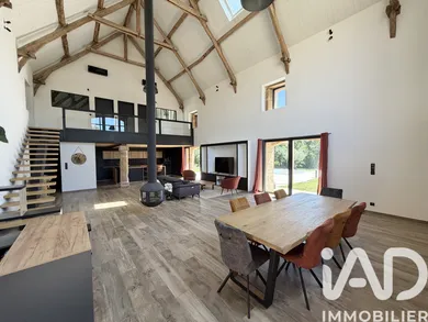 Maison d'architecte à Lacapelle-Marival (46120)