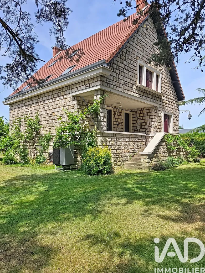 Maison 9 pièces 189 m² · à Ouzouer-sur-Loire · 189 m² · 325 000 €
