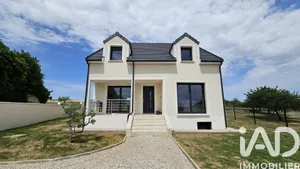 House in Sergines (89140)