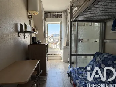 Studio à Paris (75015)