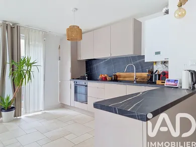 Appartement à Sainte-Geneviève-des-Bois (91700)