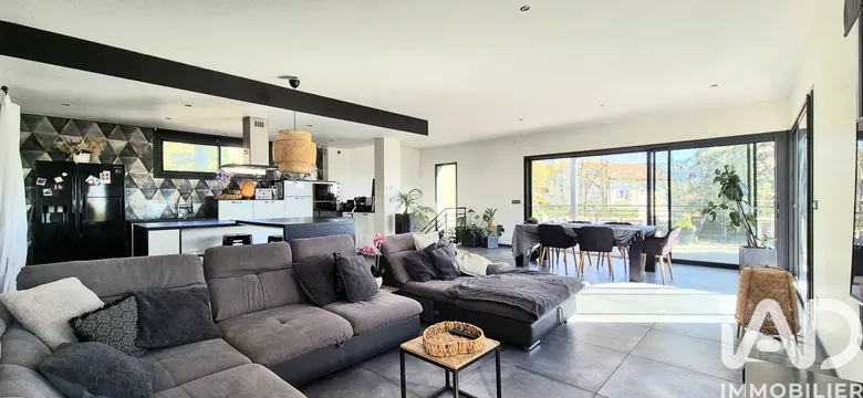 Maison 5 pièces 150 m² · à Saint-Étienne · 149,8 m² · 450 000 €
