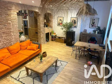 Immeuble à Saint-Antonin-Noble-Val (82140)