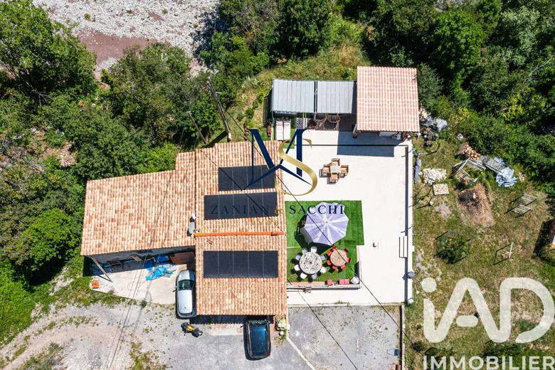 Maison 3 pièces 114 m² · à Rigaud · 114 m² · 470 000 €