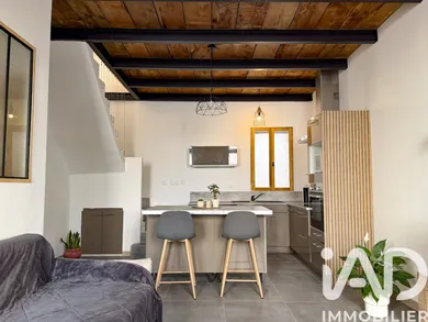 Townhouse in Carpentras (84200)
