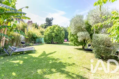 Maison à Villeneuve-le-Roi (94290)